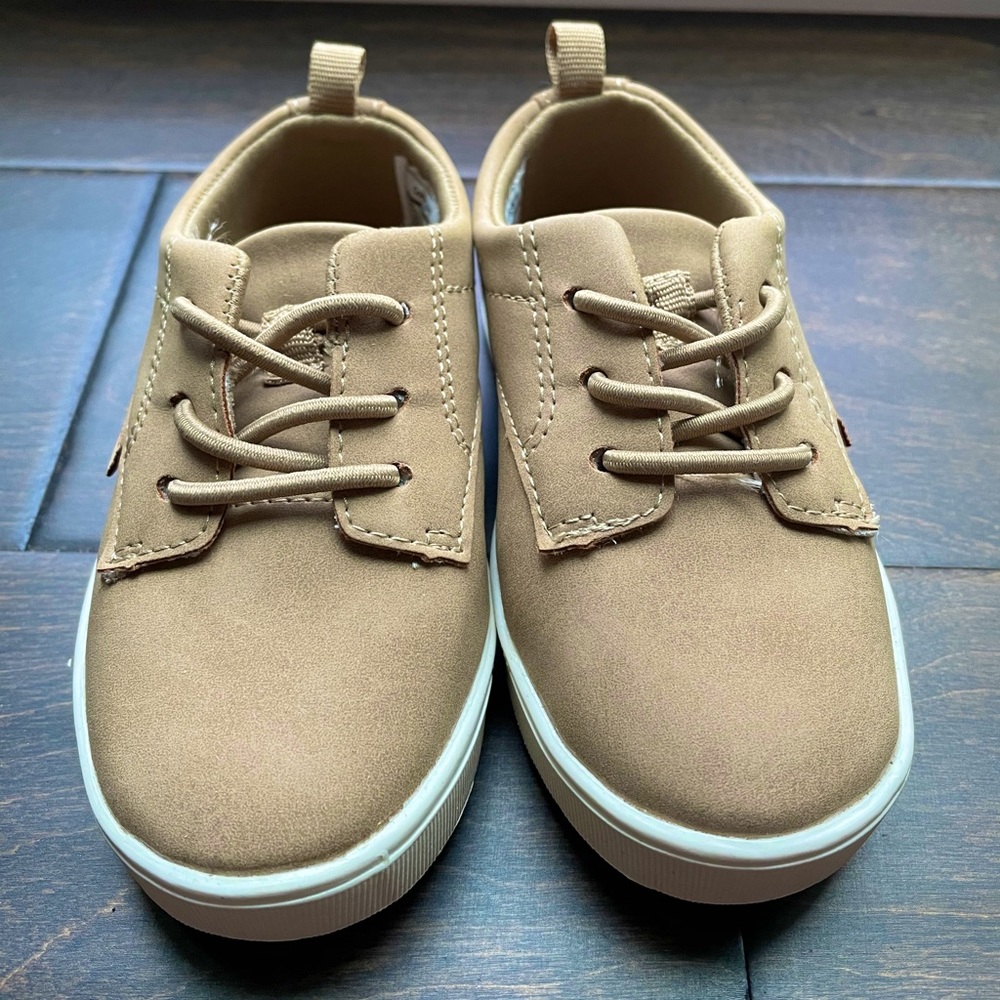 Size 7 Toddler Carter’s Shoes
